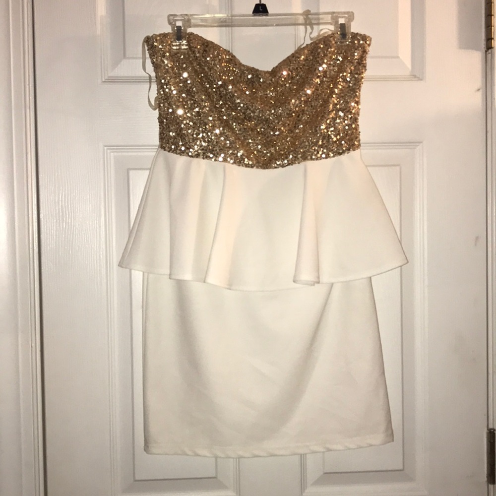 Peplum strapless dress
